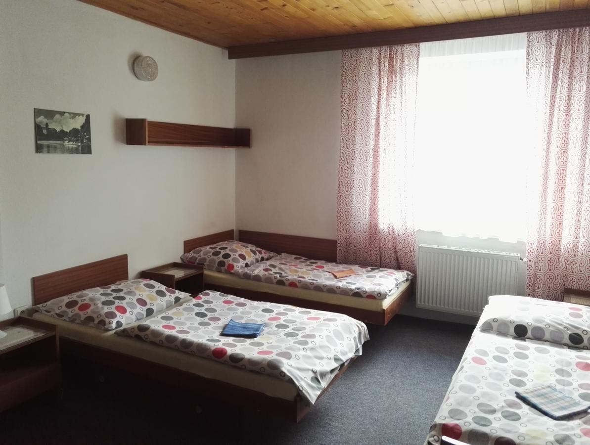 Penzion Tenis Poděbrady Exteriör bild