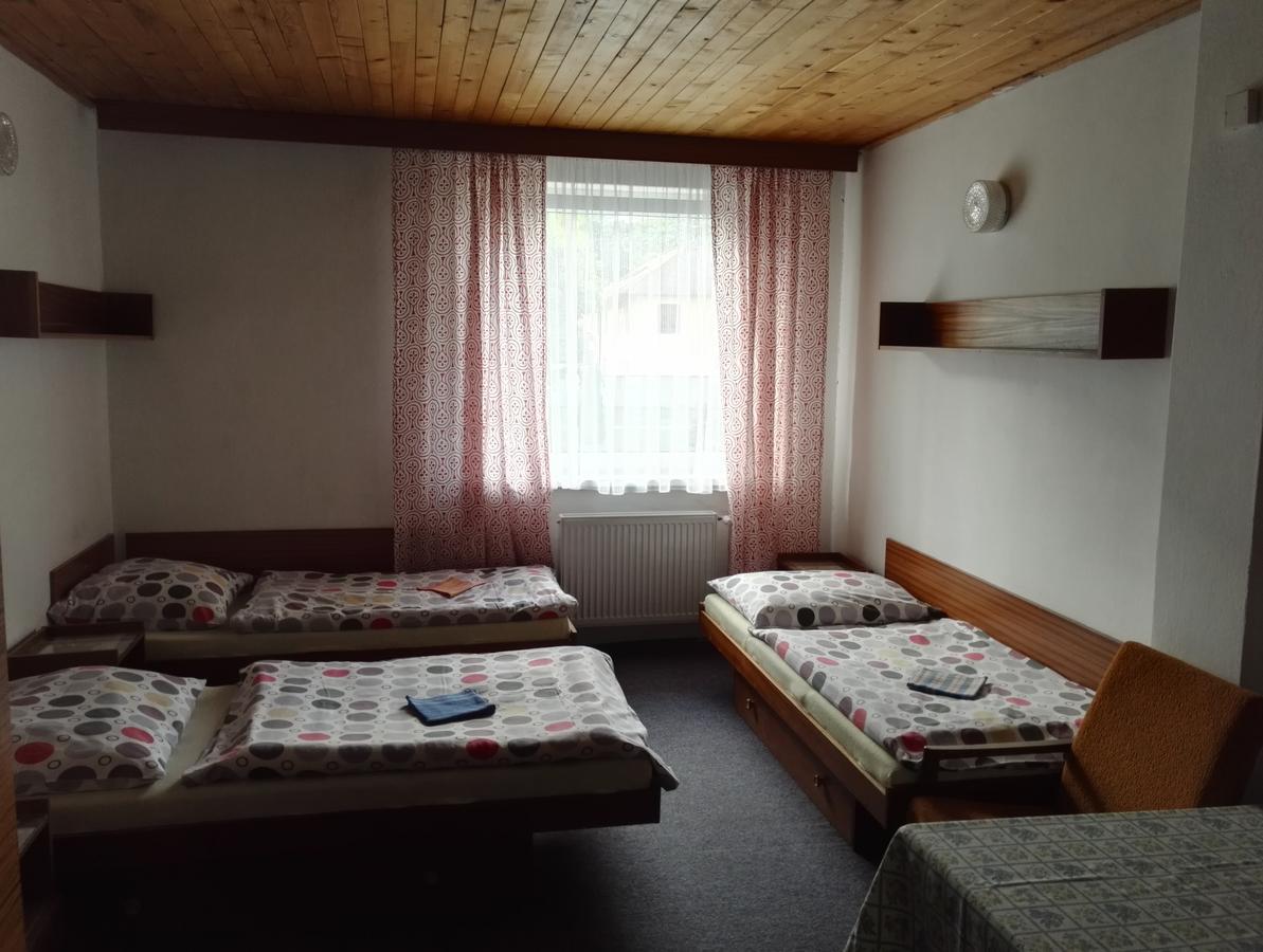 Penzion Tenis Poděbrady Exteriör bild